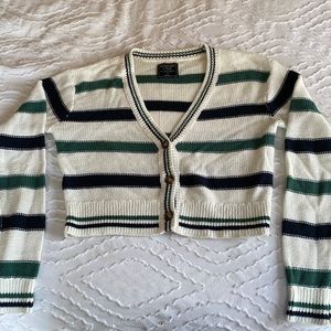 Abercrombie and Fitch 3 button sweater